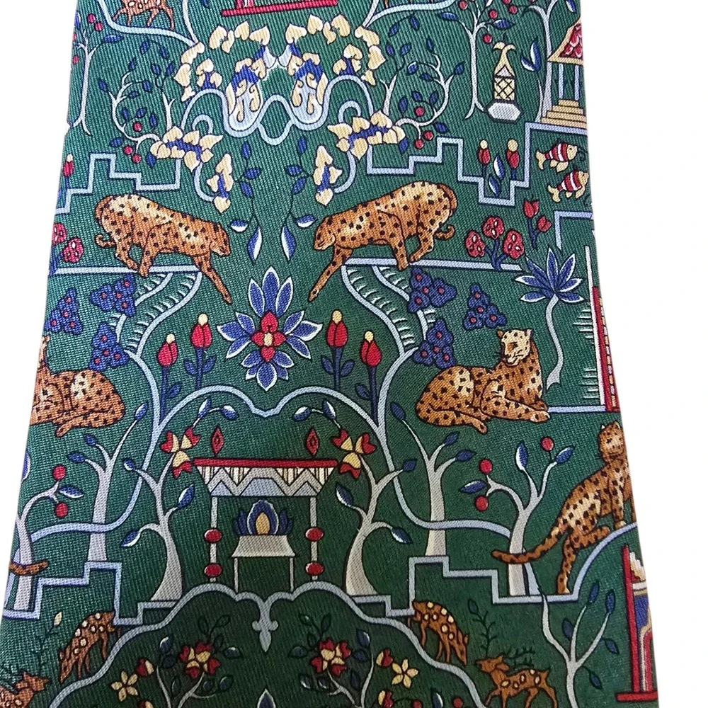 Salvatore Ferragamo‎ Mens Green Silk Jungle Leopard Cheetah Print Tie Italy 3.5